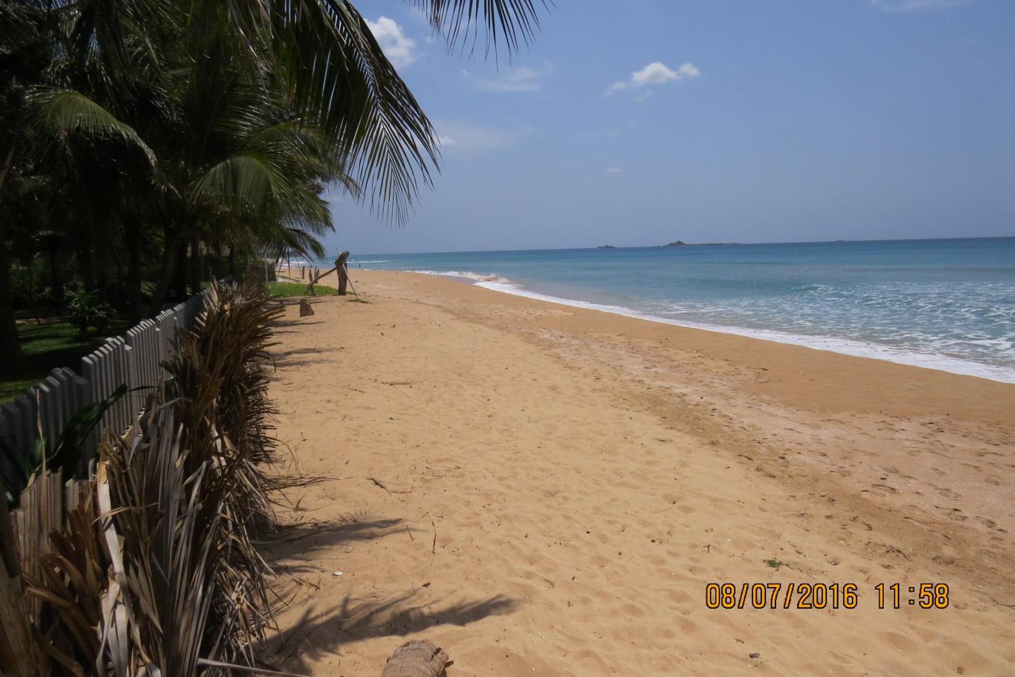 Beach Bliss Trincomalee Eksteriør billede