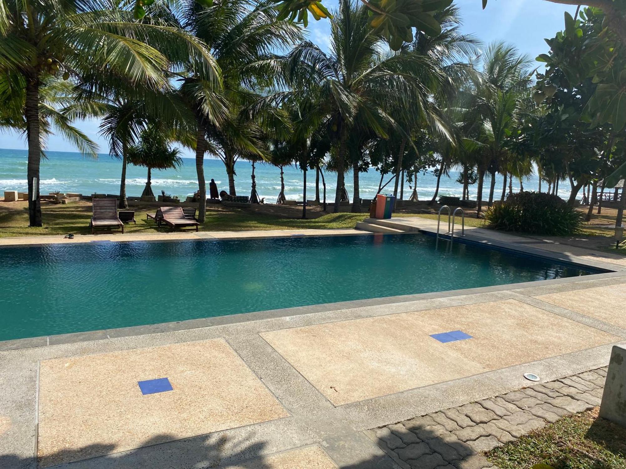 Beach Bliss Trincomalee Eksteriør billede